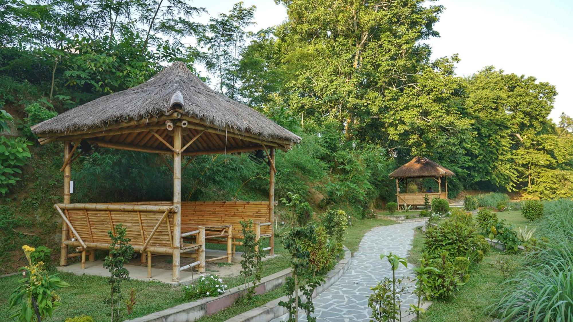Vaani Greens Wildlife Resort, Kaziranga Kuthari Kültér fotó