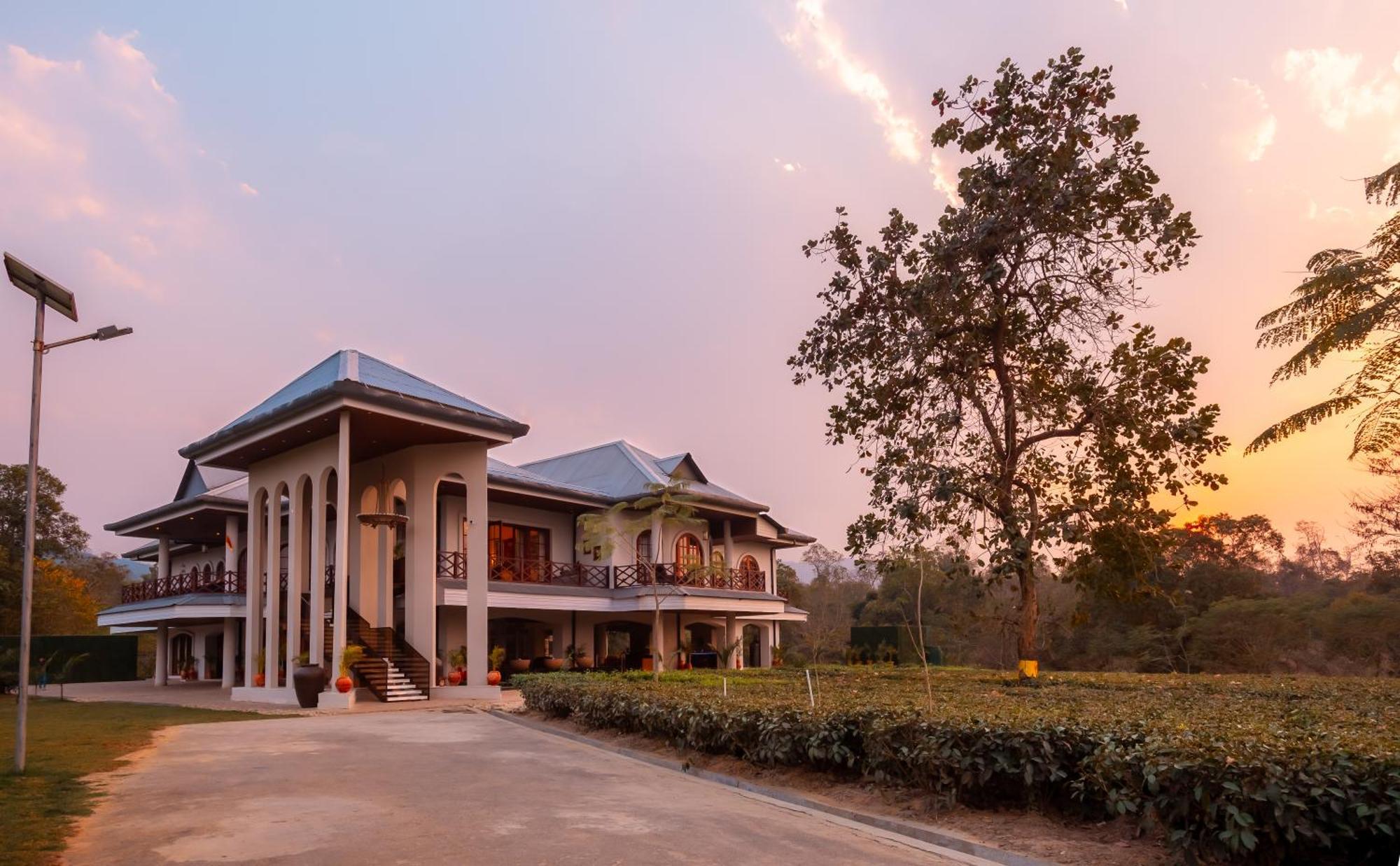 Vaani Greens Wildlife Resort, Kaziranga Kuthari Kültér fotó